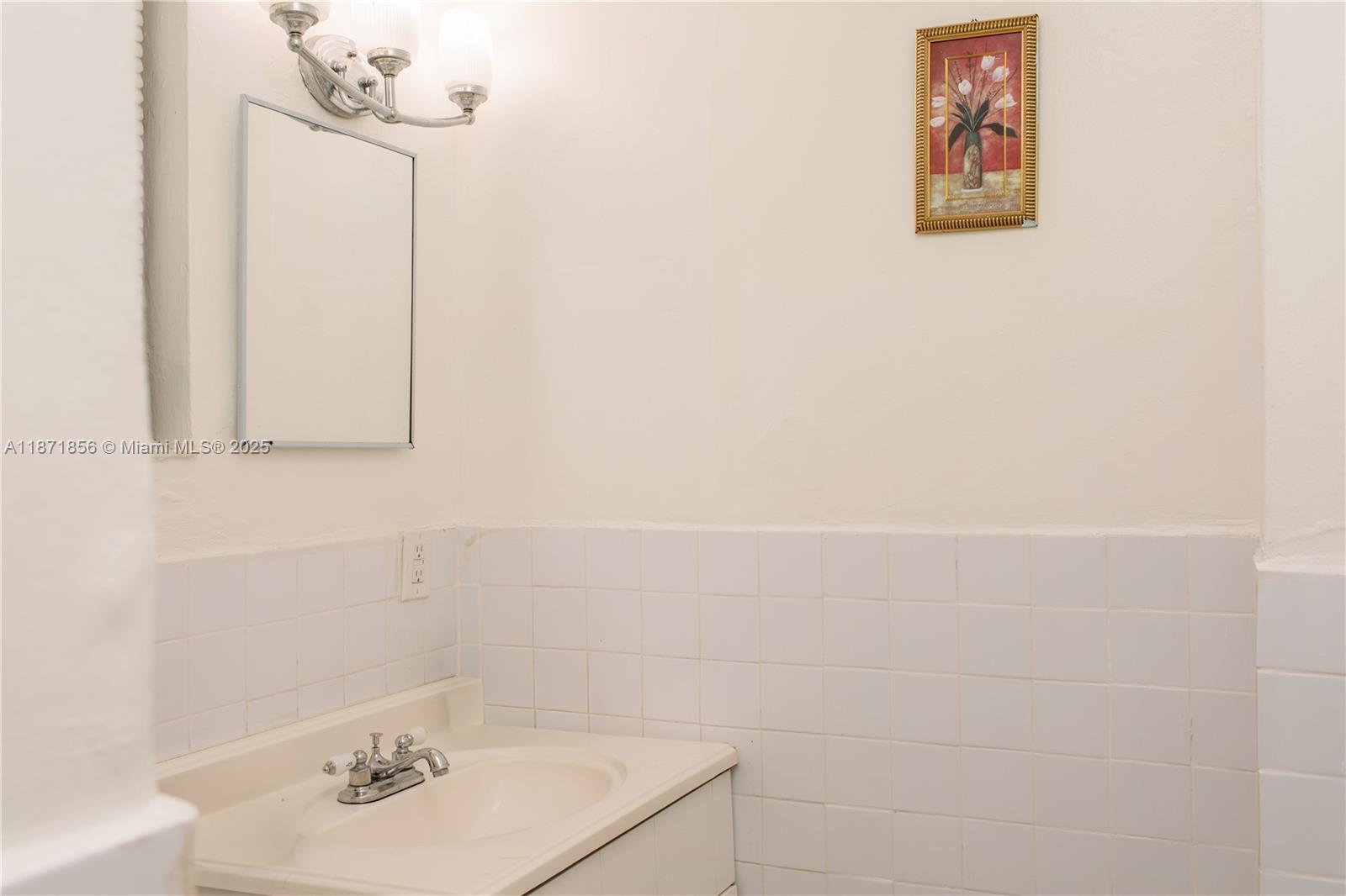 See details / 2300 sq. ft. $ 2025-09-03 0 Photo