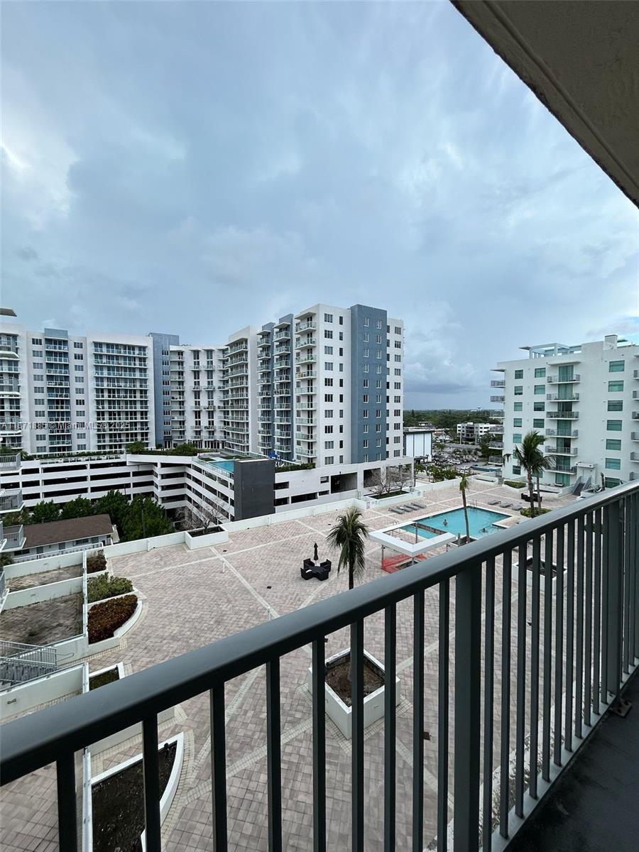 Photo of 140 Dixie Hwy  #816, Hollywood, Florida, 33020 - 