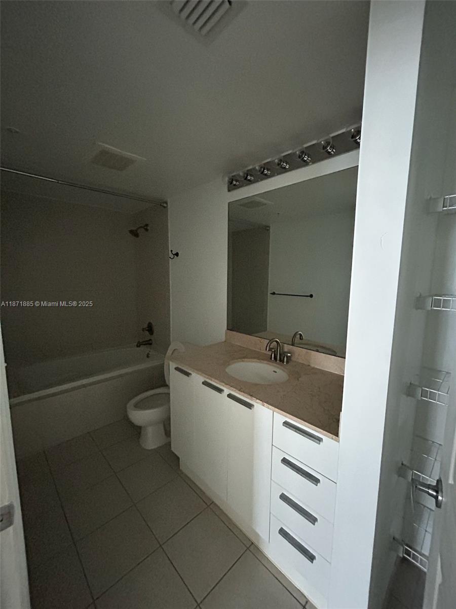 Photo of 140 Dixie Hwy  #816, Hollywood, Florida, 33020 - 