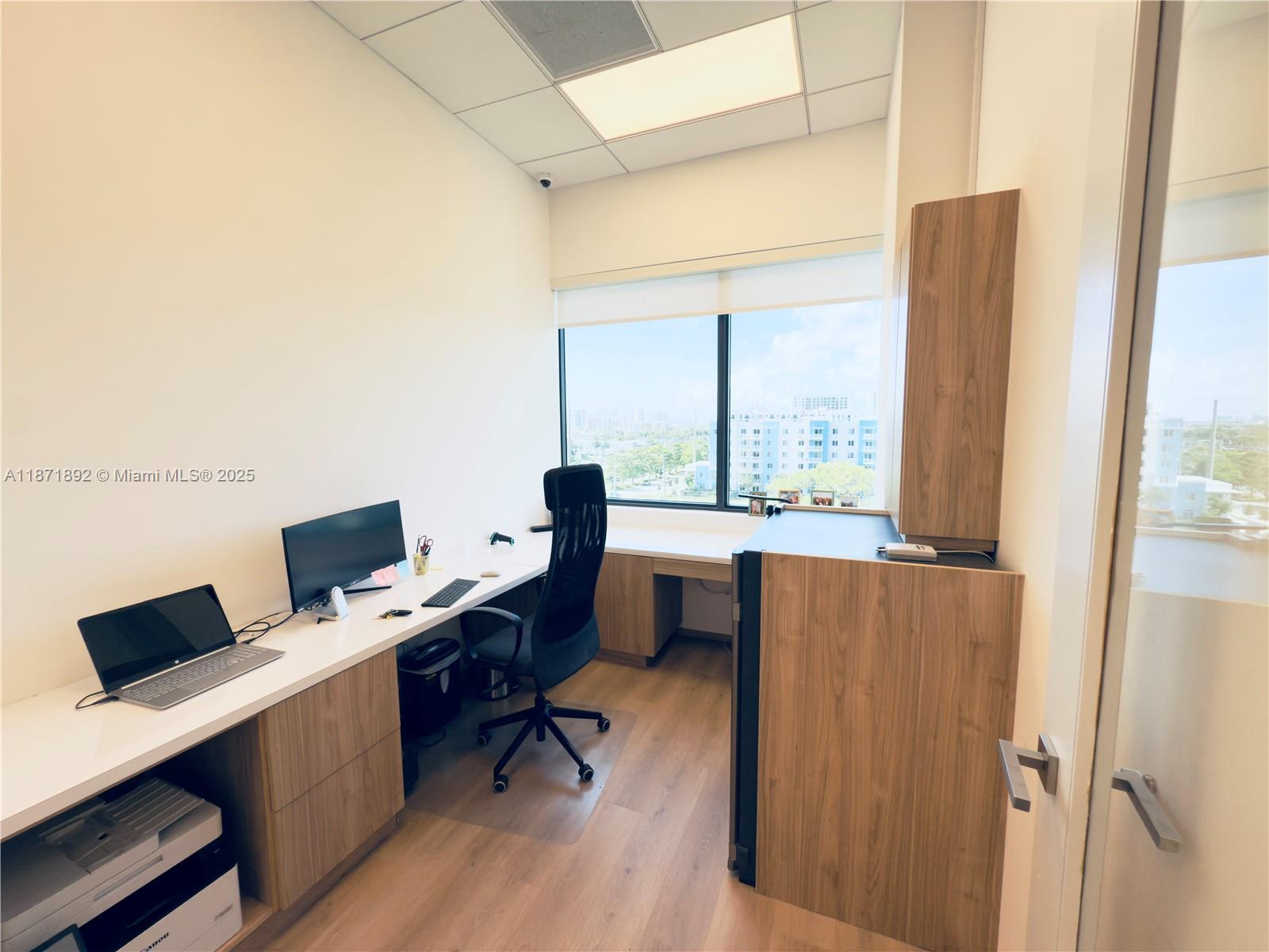   /   sq. ft. $ 2025-09-03 0 Photo