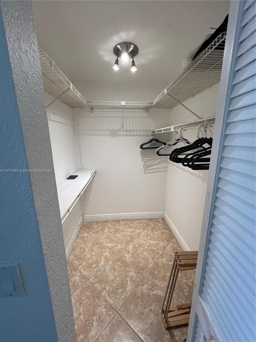Photo of 2301 Ocean Dr  #506, Hollywood, Florida, 33019 - 