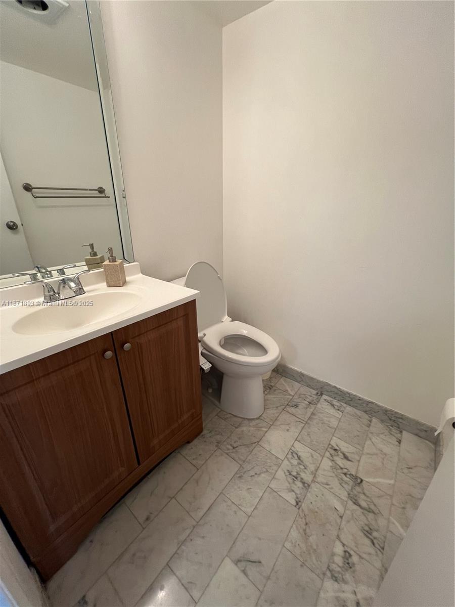 Photo of 2301 Ocean Dr  #506, Hollywood, Florida, 33019 - 