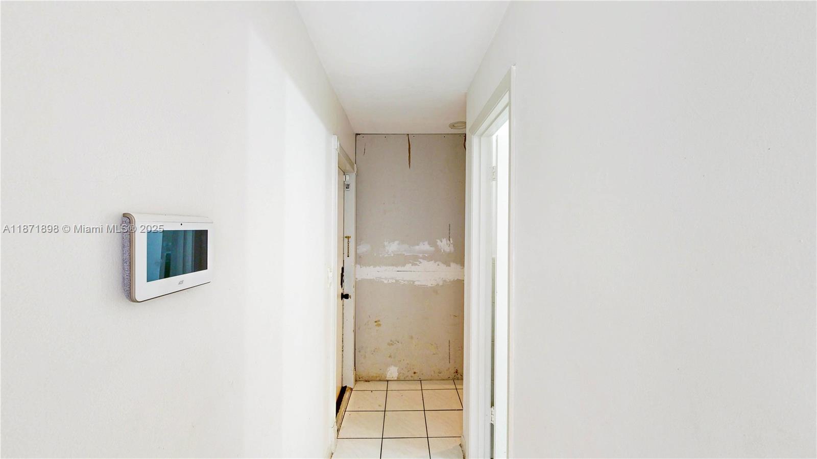 15166 4 / 3 2420 sq. ft. $ 2025-09-03 0 foto