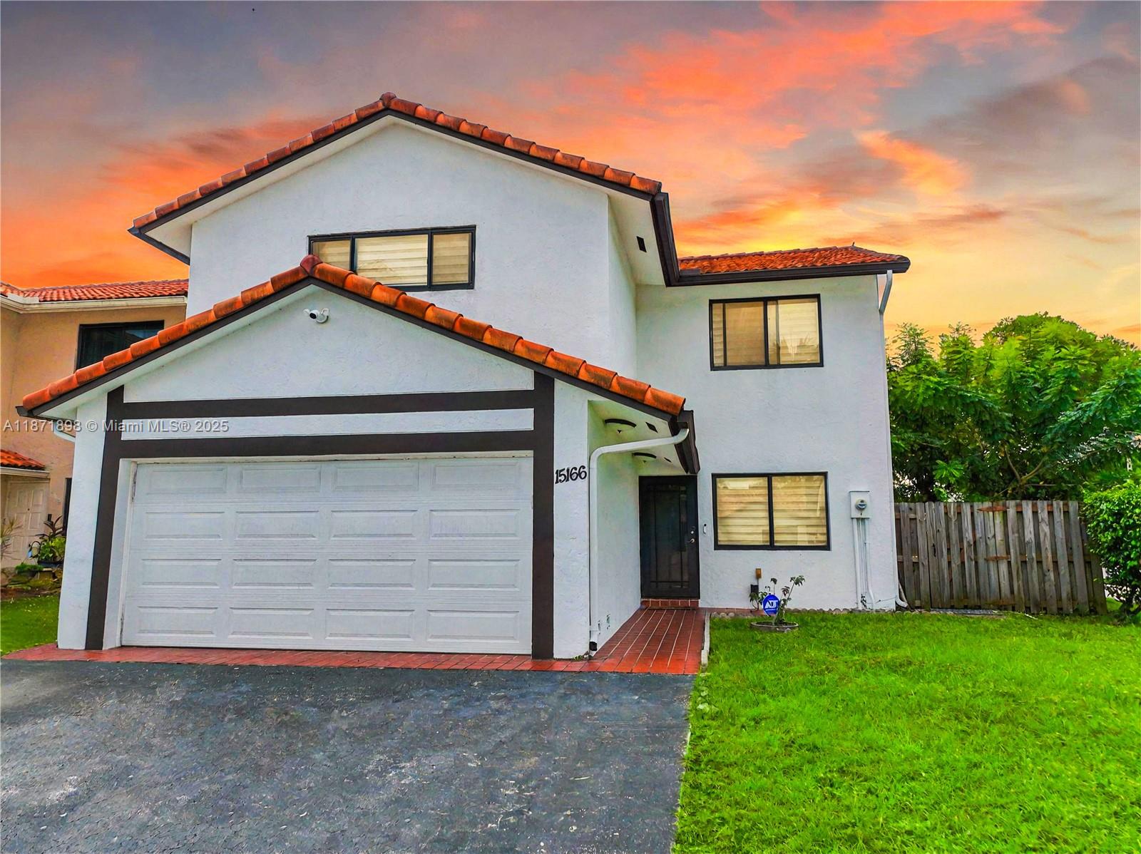 15166 4 / 3 2420 sq. ft. $ 2025-09-03 0 foto