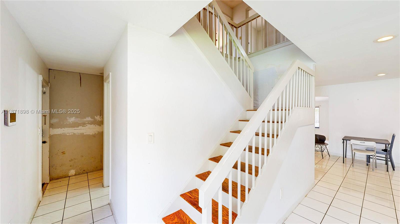 15166 4 / 3 2420 sq. ft. $ 2025-09-03 0 foto