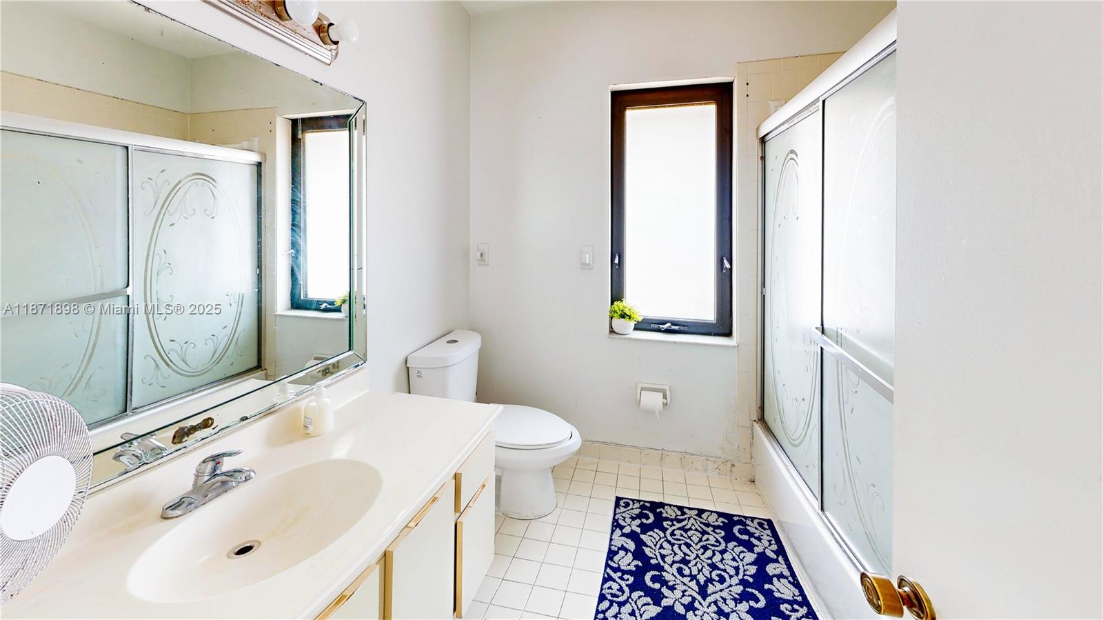 15166 4 / 3 2420 sq. ft. $ 2025-09-03 0 foto