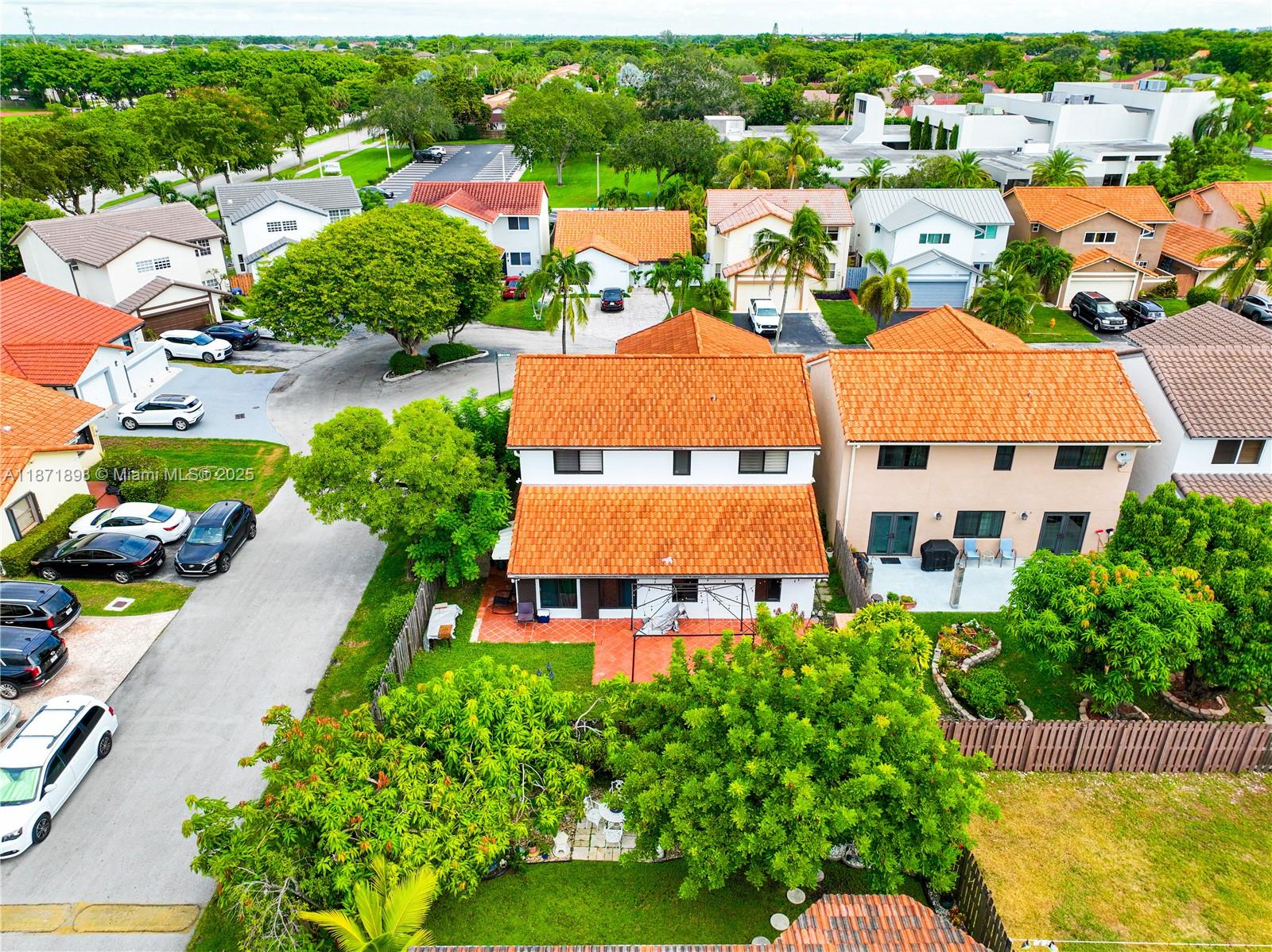 15166 4 / 3 2420 sq. ft. $ 2025-09-03 0 foto