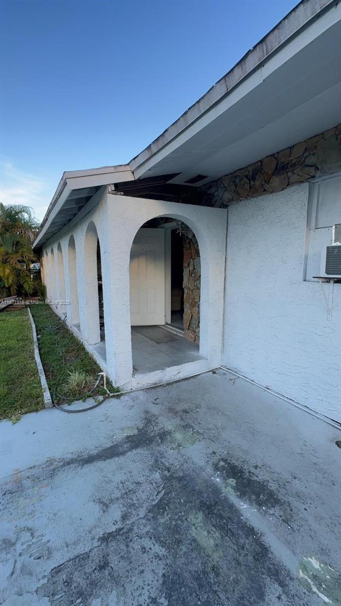 See details / 2696 sq. ft. $ 2025-09-03 0 Photo