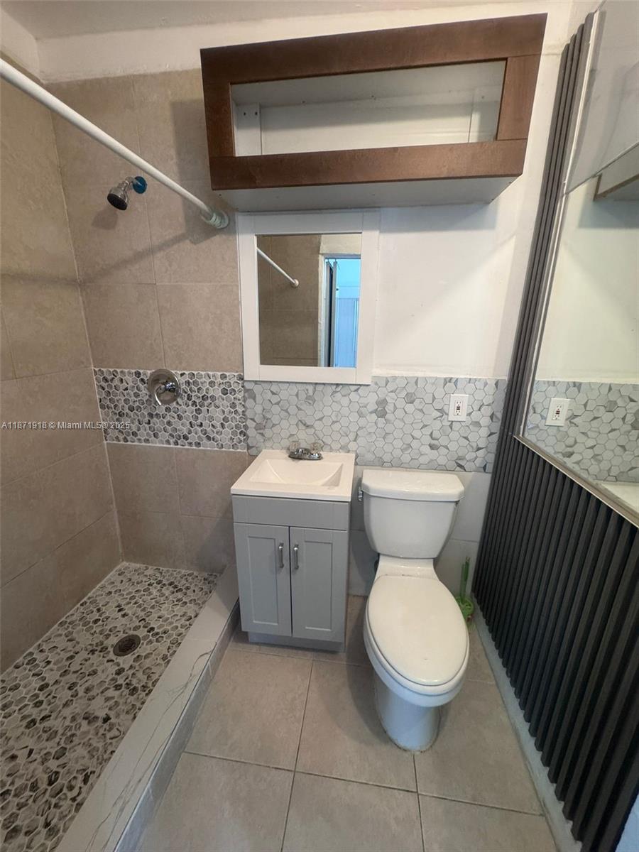 See details / 2696 sq. ft. $ 2025-09-03 0 Photo