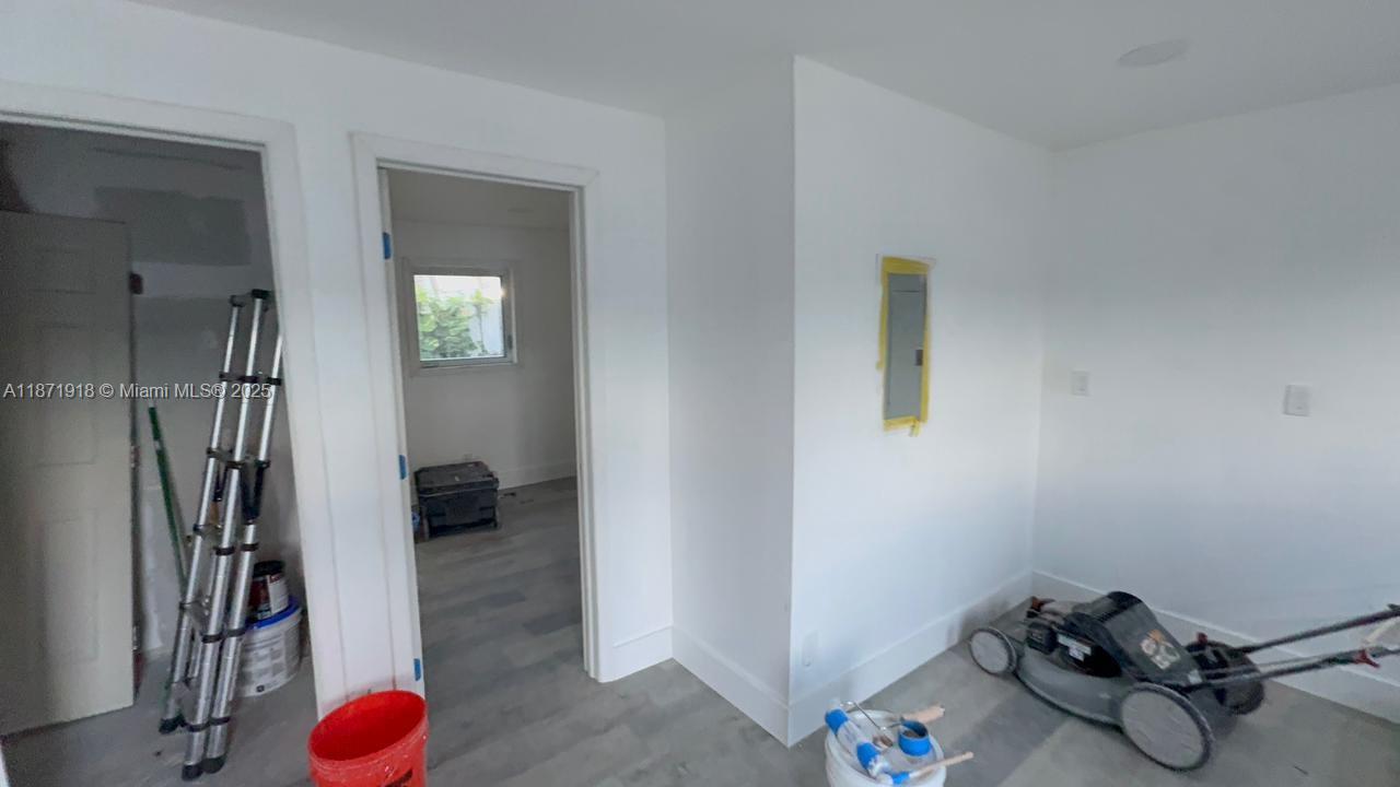 See details / 2696 sq. ft. $ 2025-09-03 0 Photo