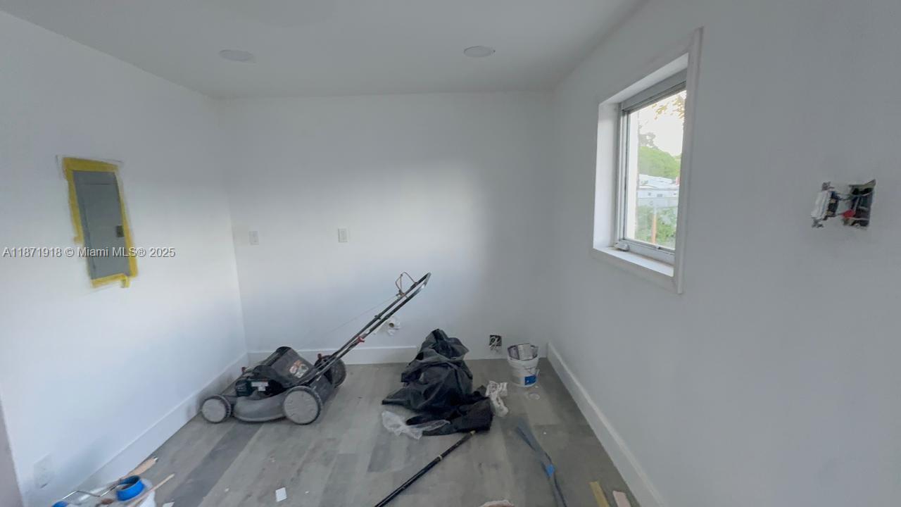 See details / 2696 sq. ft. $ 2025-09-03 0 Photo