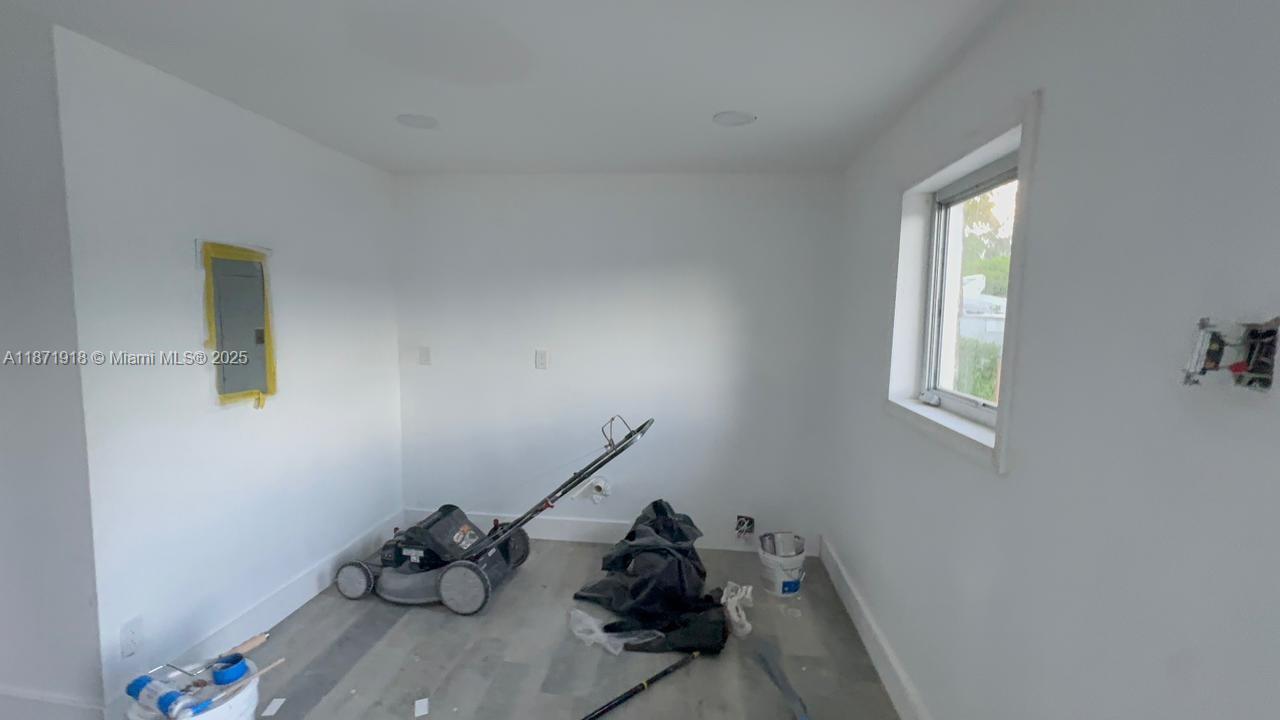 See details / 2696 sq. ft. $ 2025-09-03 0 Photo