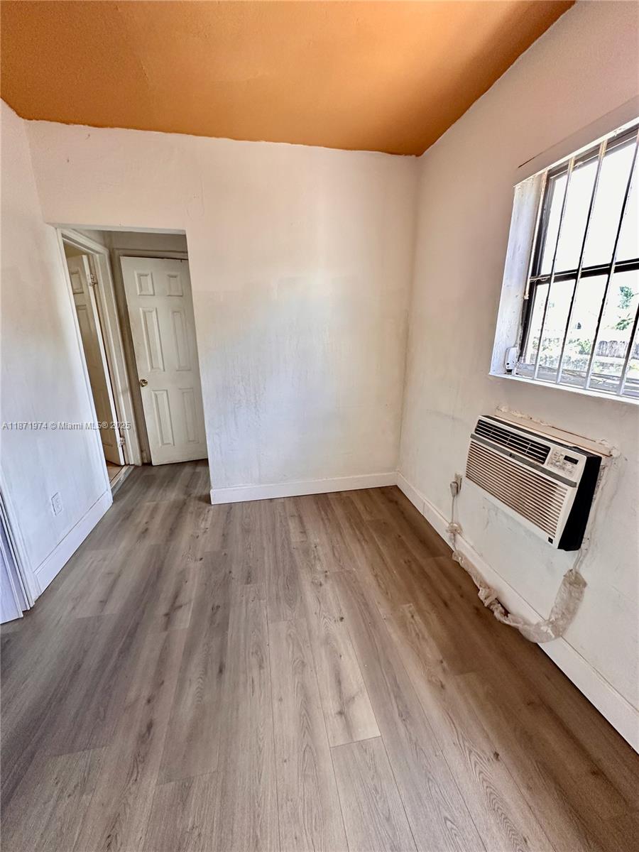 See details / 1254 sq. ft. $ 2025-09-04 0 Photo