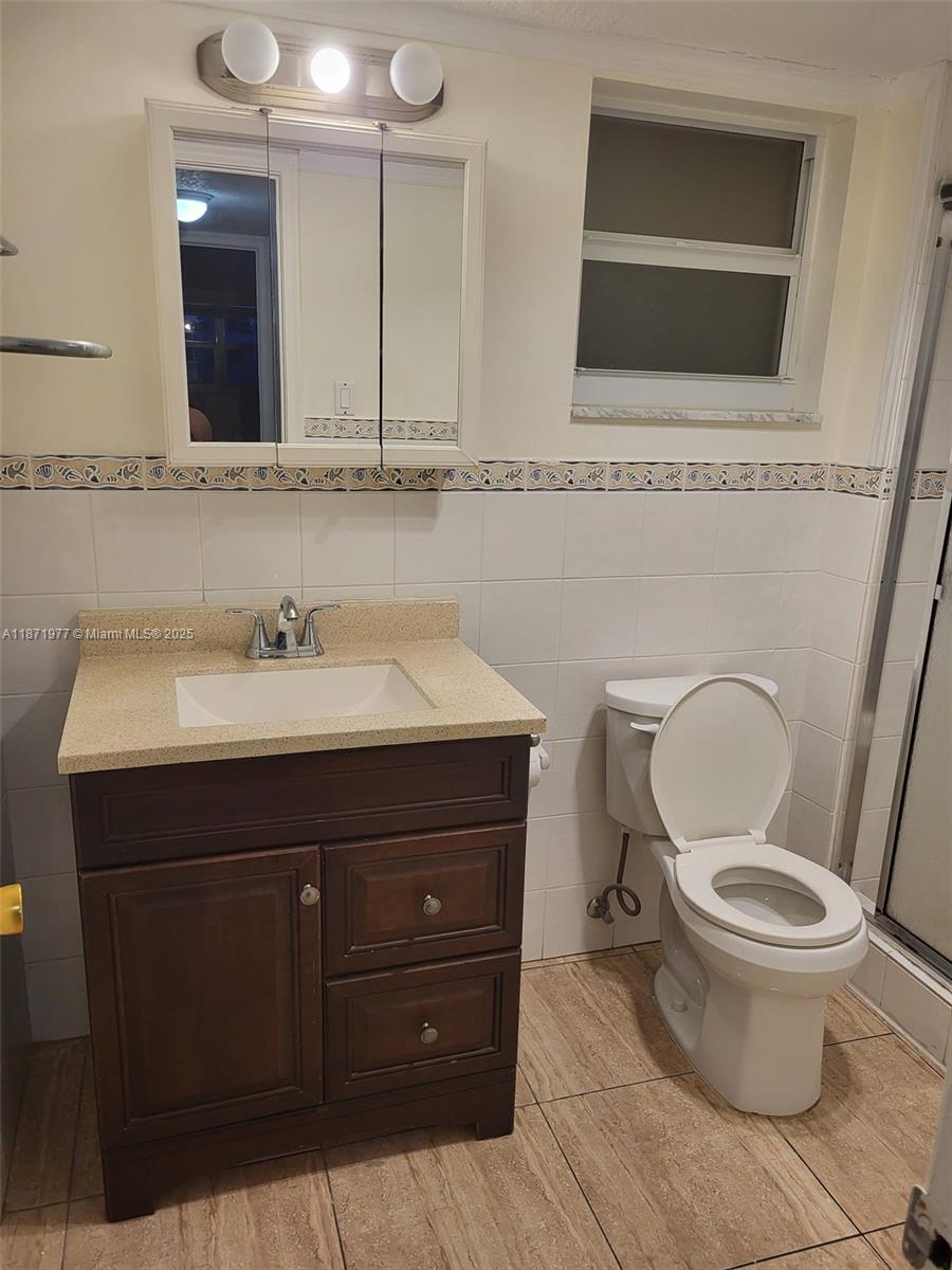 Photo of 900 12th Ave  #705, Hallandale Beach, Florida, 33009 - 