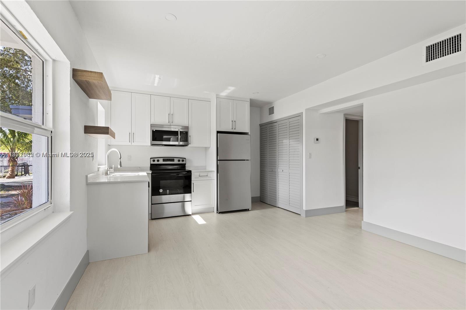 See details / 1772 sq. ft. $ 2025-09-04 0 Photo