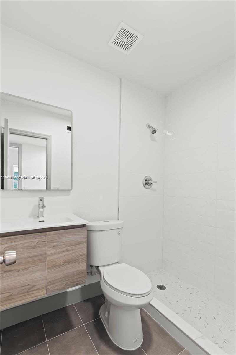 See details / 1772 sq. ft. $ 2025-09-04 0 Photo