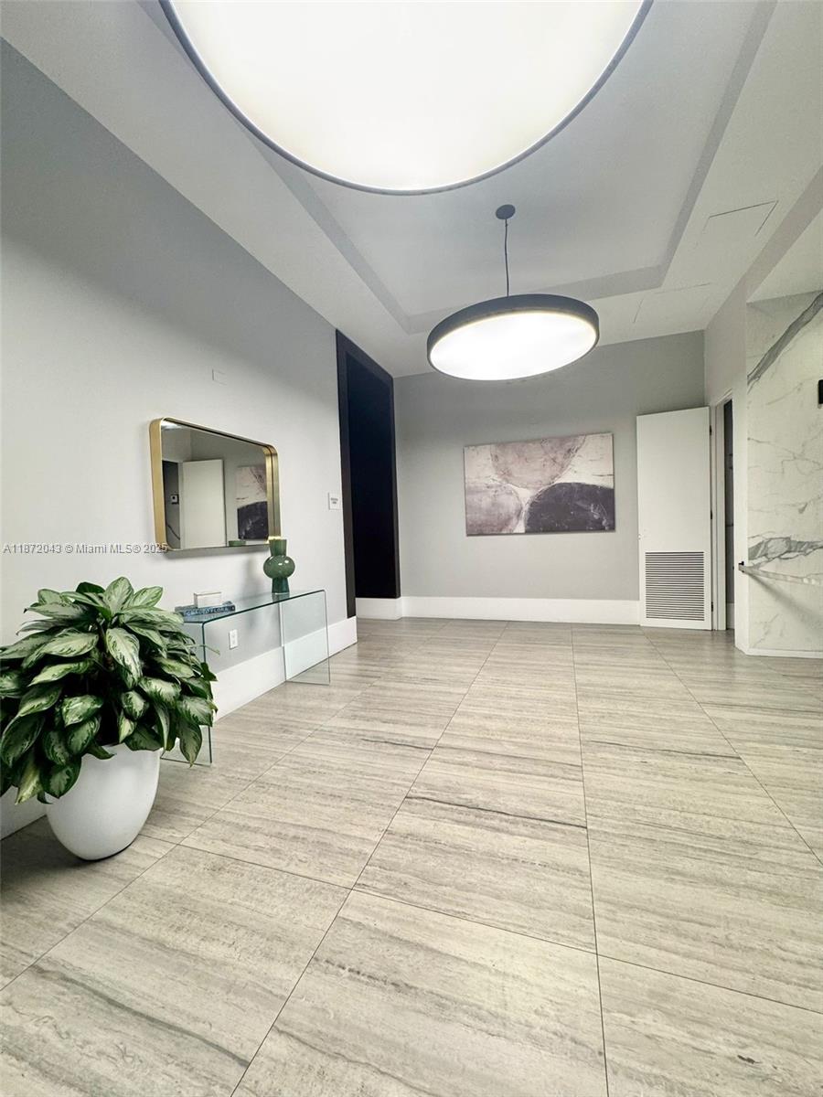 Photo of 140 Dixie Hwy  #513, Hollywood, Florida, 33020 - 