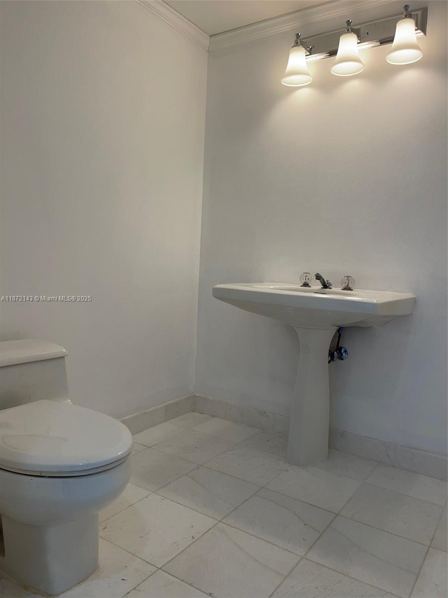 Photo of 19101 36th Ct  #1110, Aventura, Florida, 33180 - 
