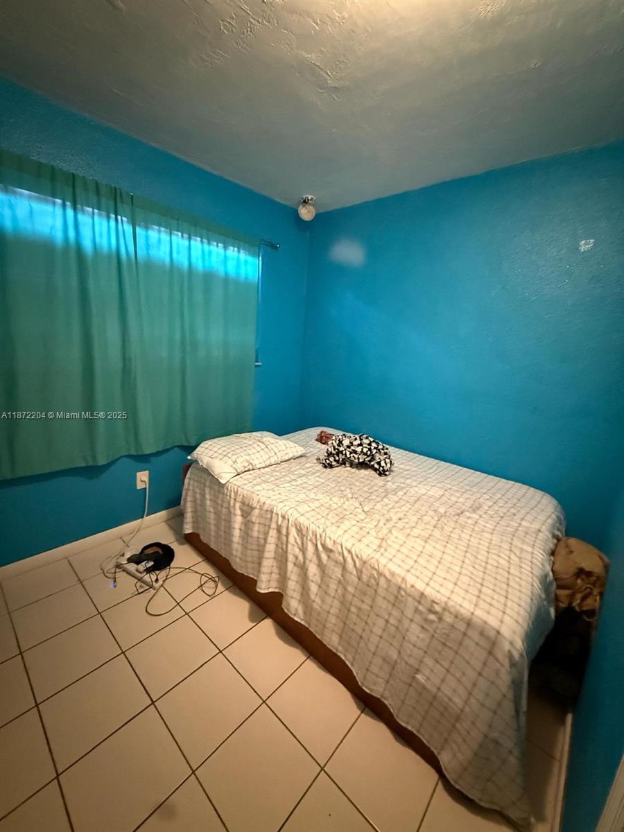 See details 11515 4 / 2 1350 sq. ft. $ 2025-09-04 0 Photo