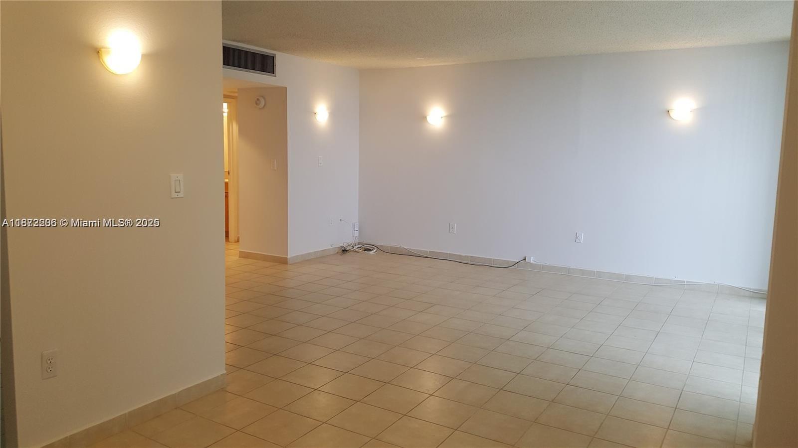 Photo of 3675 Country Club Dr  #1001, Aventura, Florida, 33180 - 