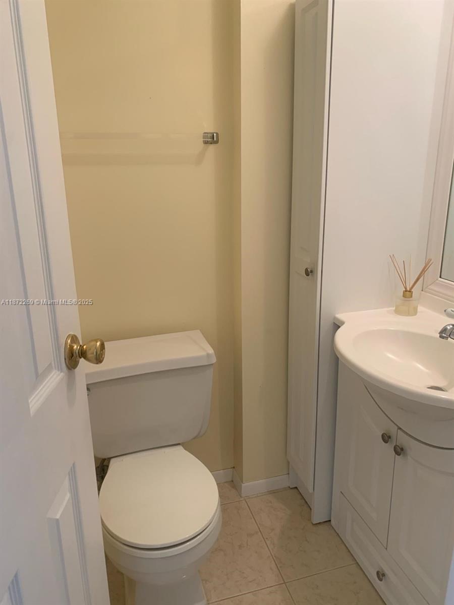 See details 1801 1 / 2 975 sq. ft. $ 2025-09-04 0 Photo