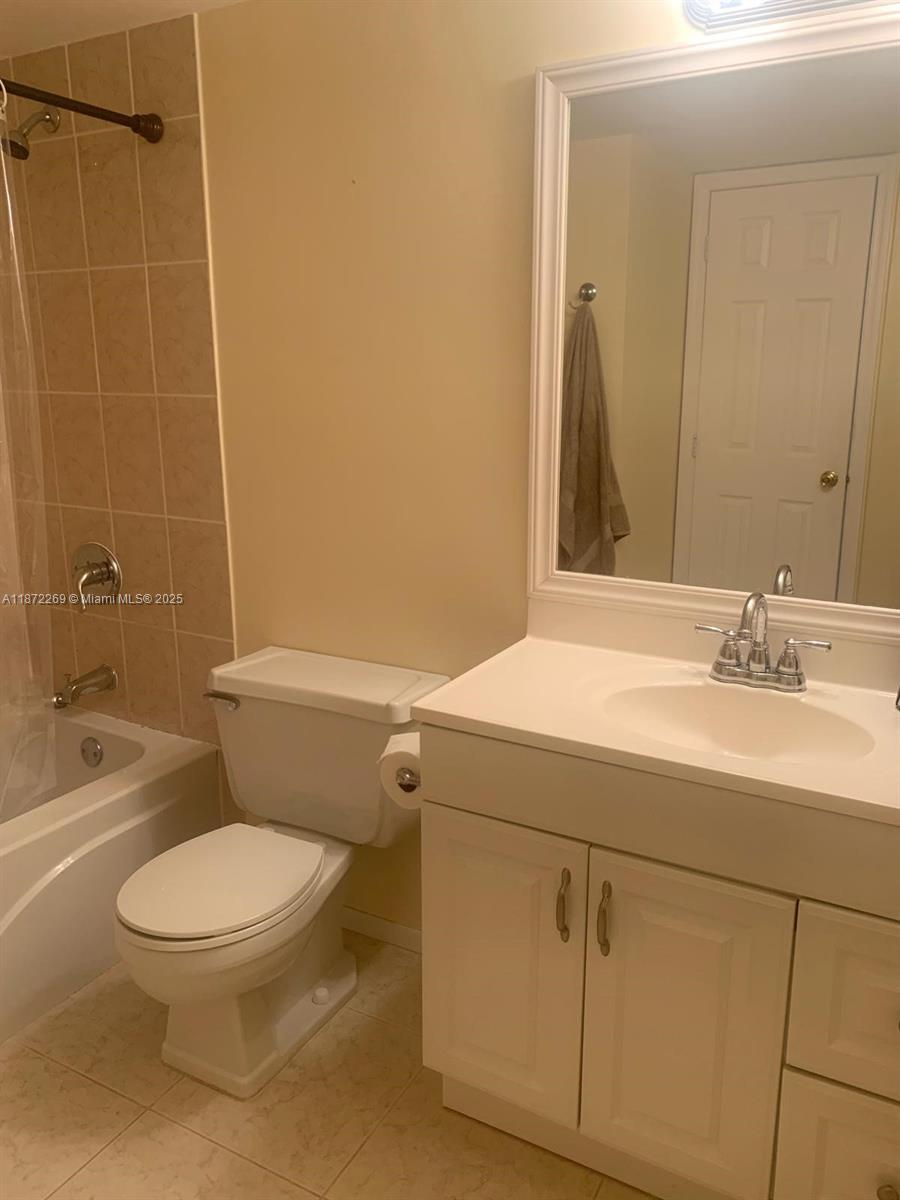 See details 1801 1 / 2 975 sq. ft. $ 2025-09-04 0 Photo