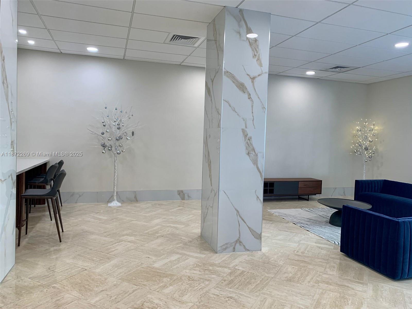 See details 1801 1 / 2 975 sq. ft. $ 2025-09-04 0 Photo