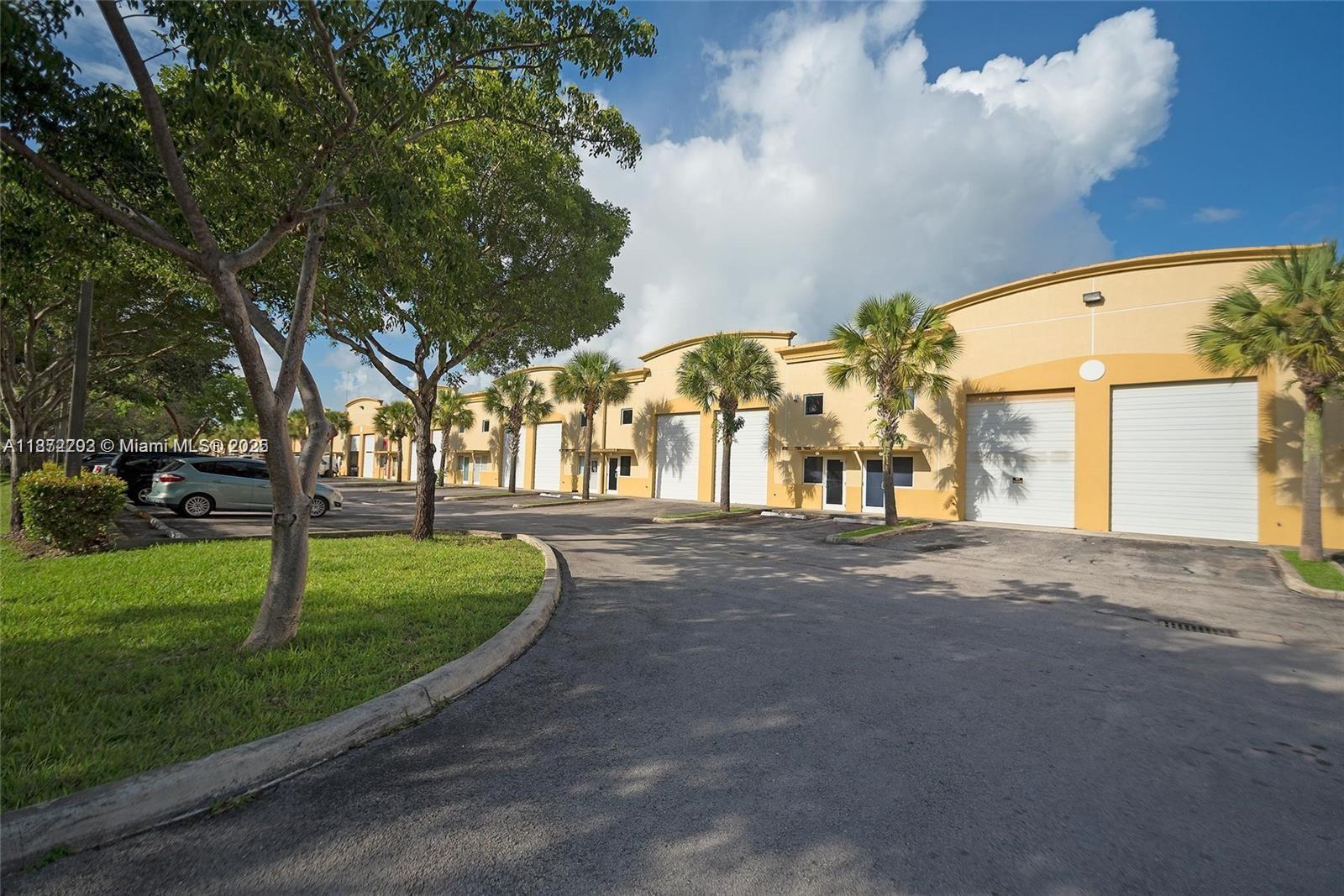 Ver detalles 104 / sq. ft. $ 2025-09-04 0 foto