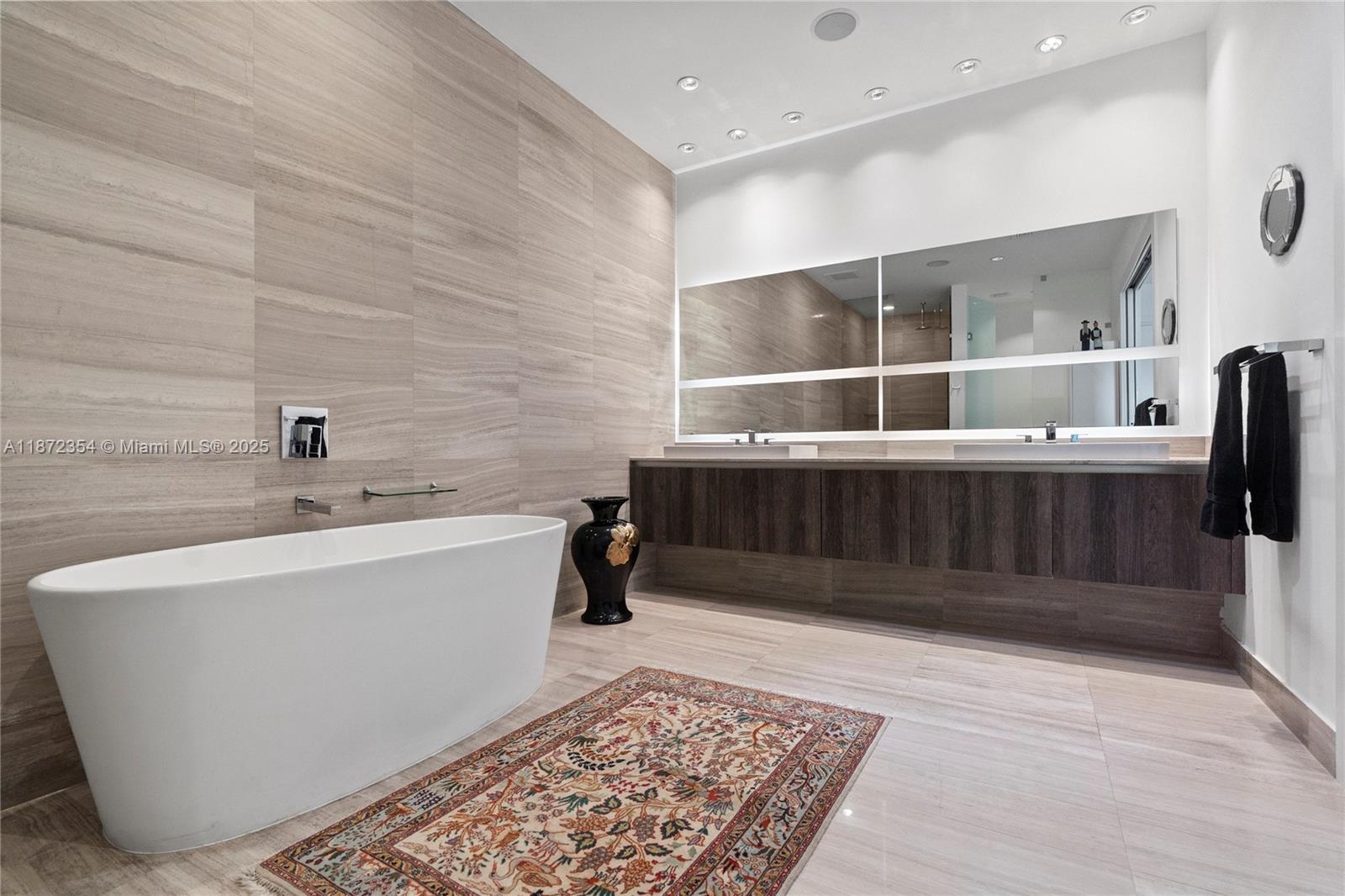 Photo of 3300 188th St #LPH16, Aventura, Florida, 33180 -