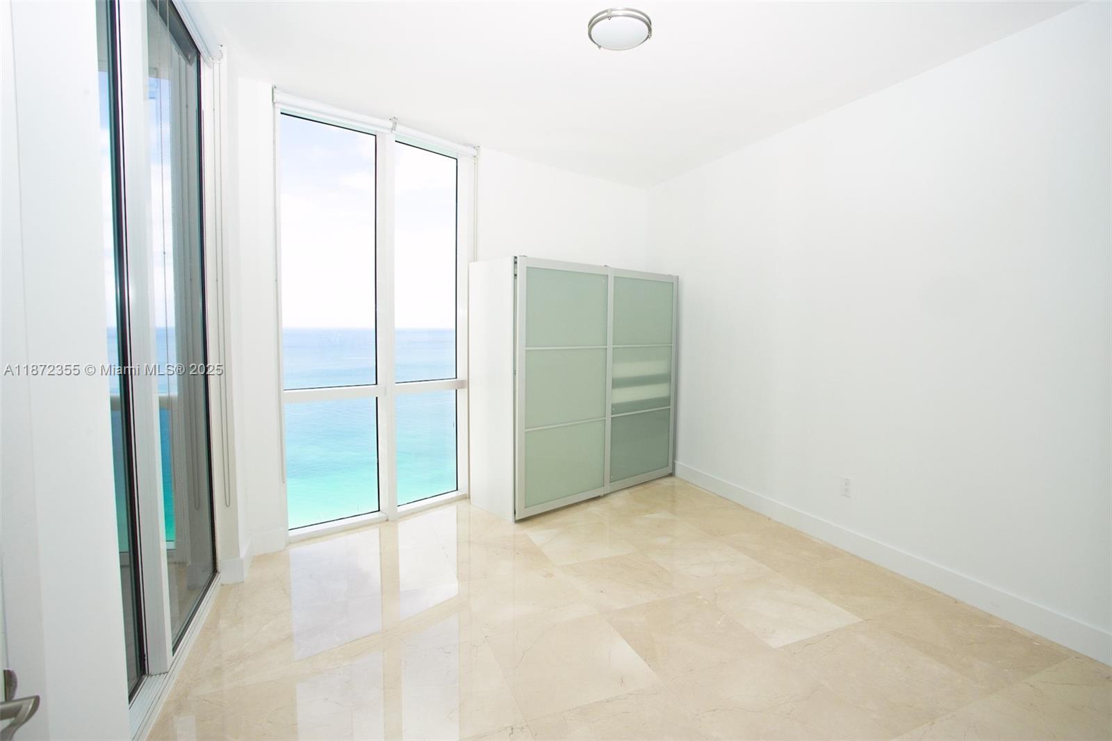 3004 3 / 4 2558 sq. ft. $ 2025-09-04 0 Photo