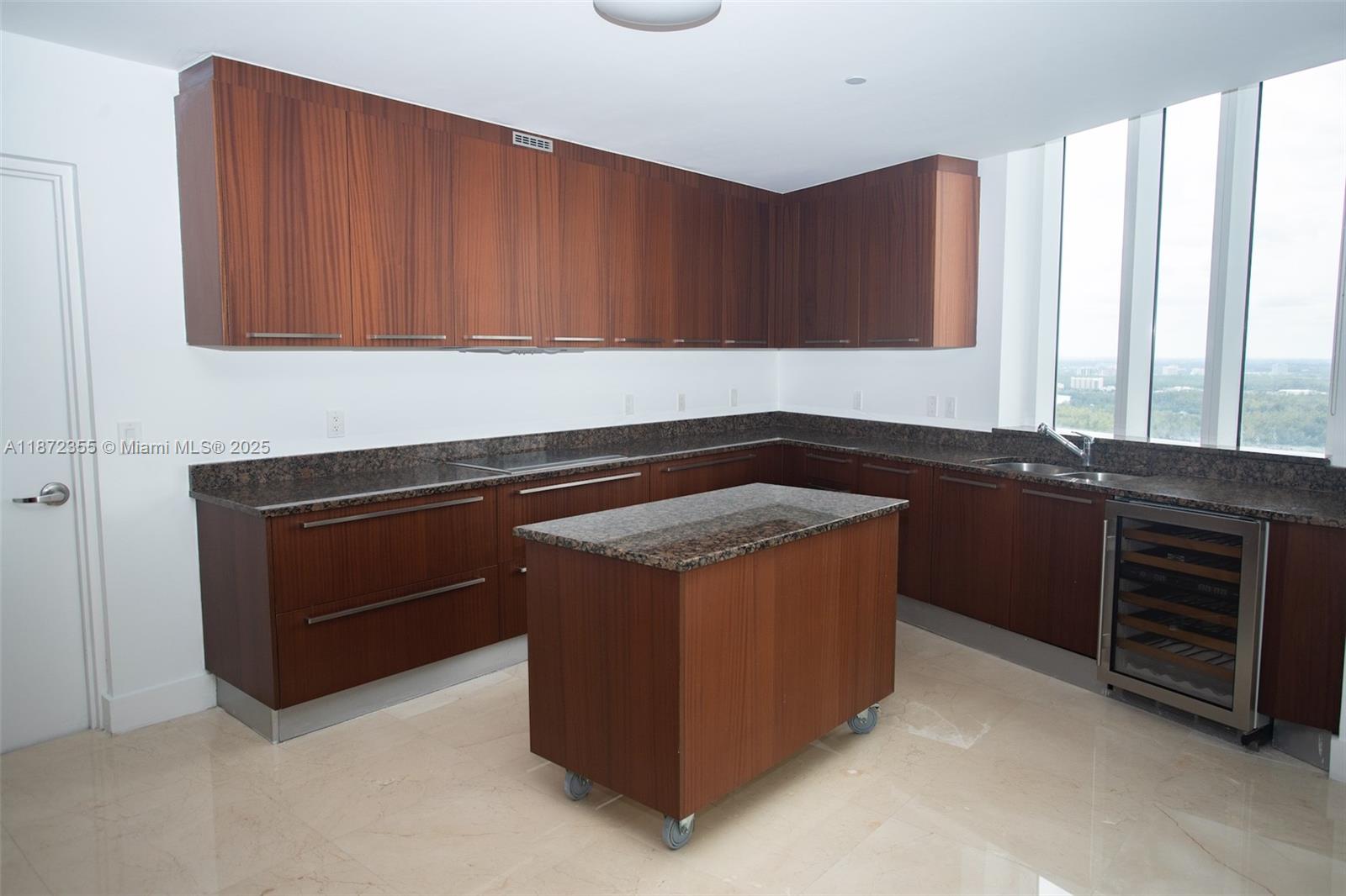 3004 3 / 4 2558 sq. ft. $ 2025-09-04 0 Photo
