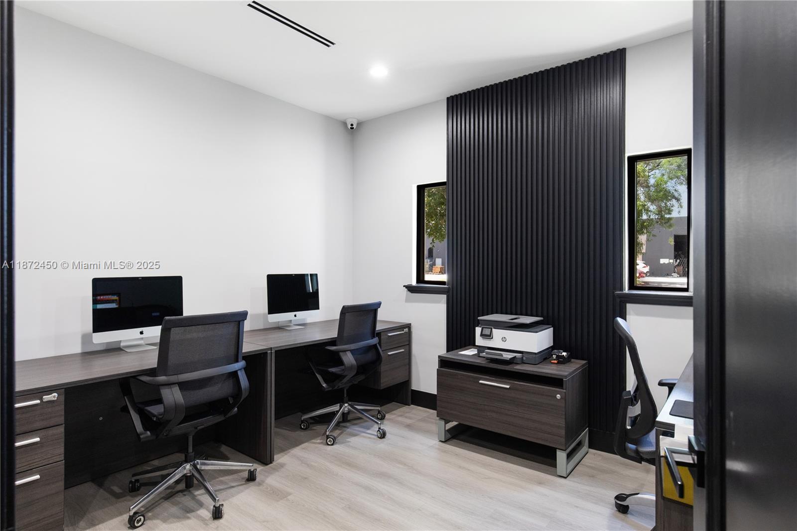 See details / sq. ft. $ 2025-09-04 0 Photo
