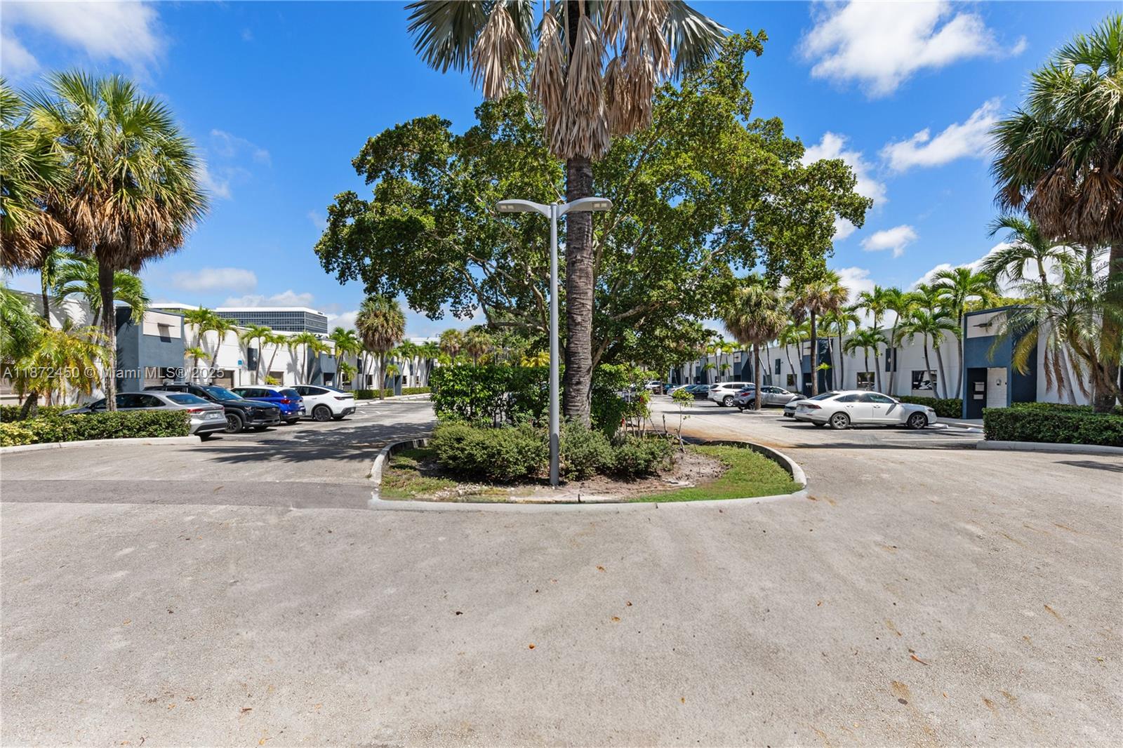See details / sq. ft. $ 2025-09-04 0 Photo