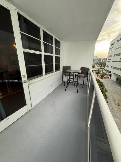 Photo of 3725 Ocean Dr  #605, Hollywood, Florida, 33019 - 