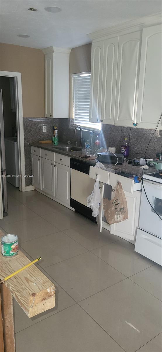 Ver detalles 731 2 / 2 1247 sq. ft. $ 2025-09-18 0 foto