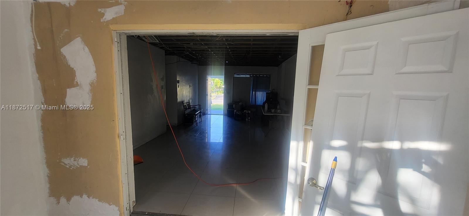 Ver detalles 731 2 / 2 1247 sq. ft. $ 2025-09-18 0 foto