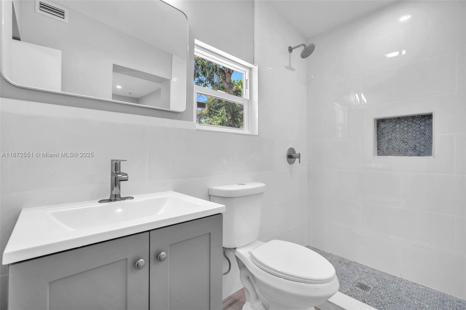   /  1556 sq. ft. $ 2025-09-04 0 Photo