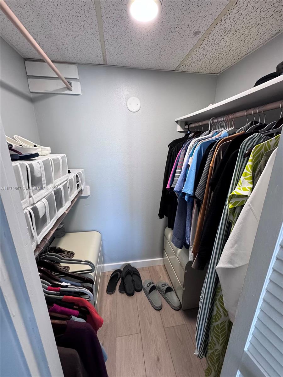 11D 1 / 2 870 sq. ft. $ 2025-09-04 0 Photo