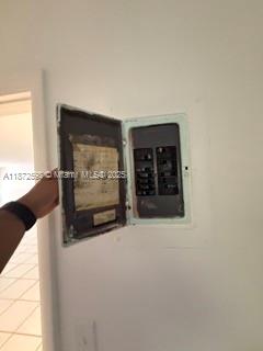   /  2483 sq. ft. $ 2025-09-04 0 foto