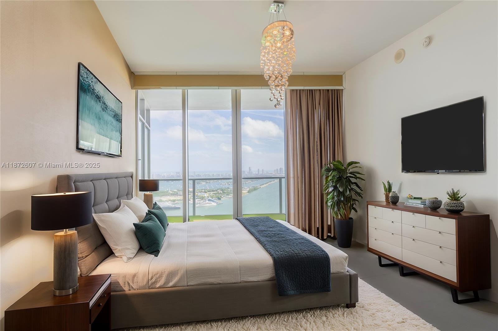 Ver detalles 4502 2 / 3 1557 sq. ft. $ 2025-09-04 0 foto