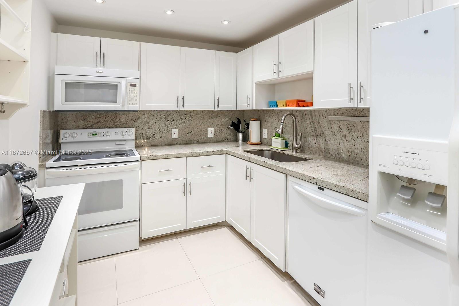Photo of 3675 Country Club Dr  #1706, Aventura, Florida, 33180 - 