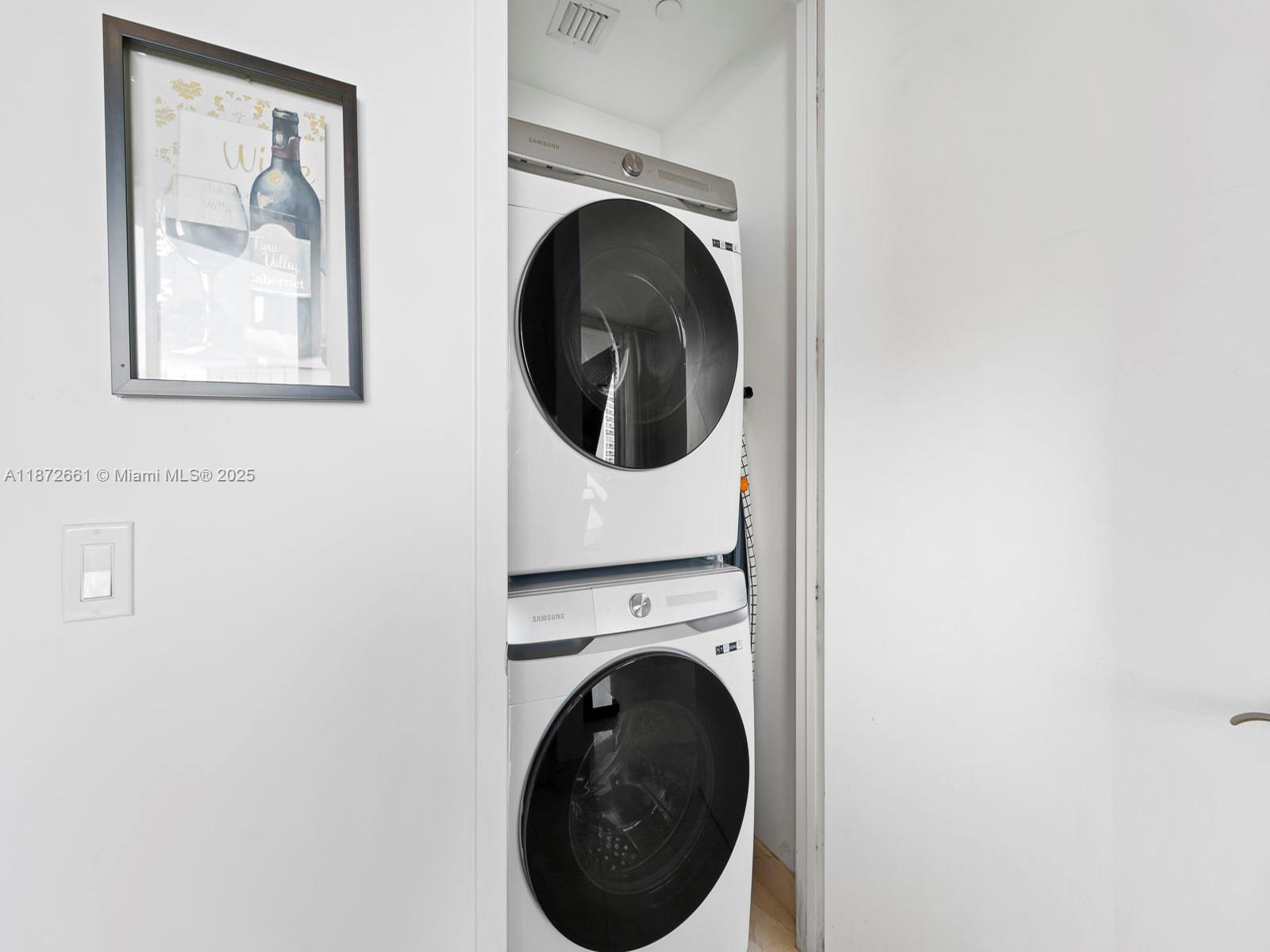 405 2 / 2 1435 sq. ft. $ 2025-09-04 0 Photo