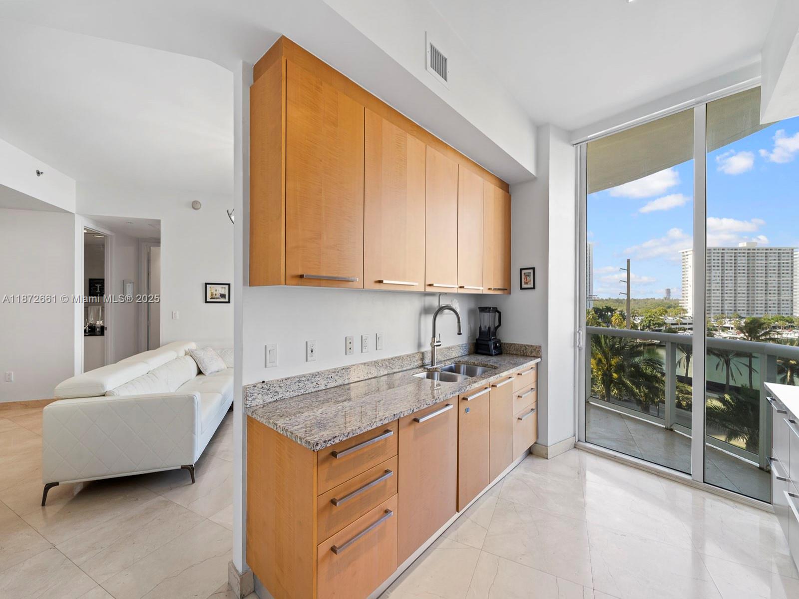 405 2 / 2 1435 sq. ft. $ 2025-09-04 0 Photo