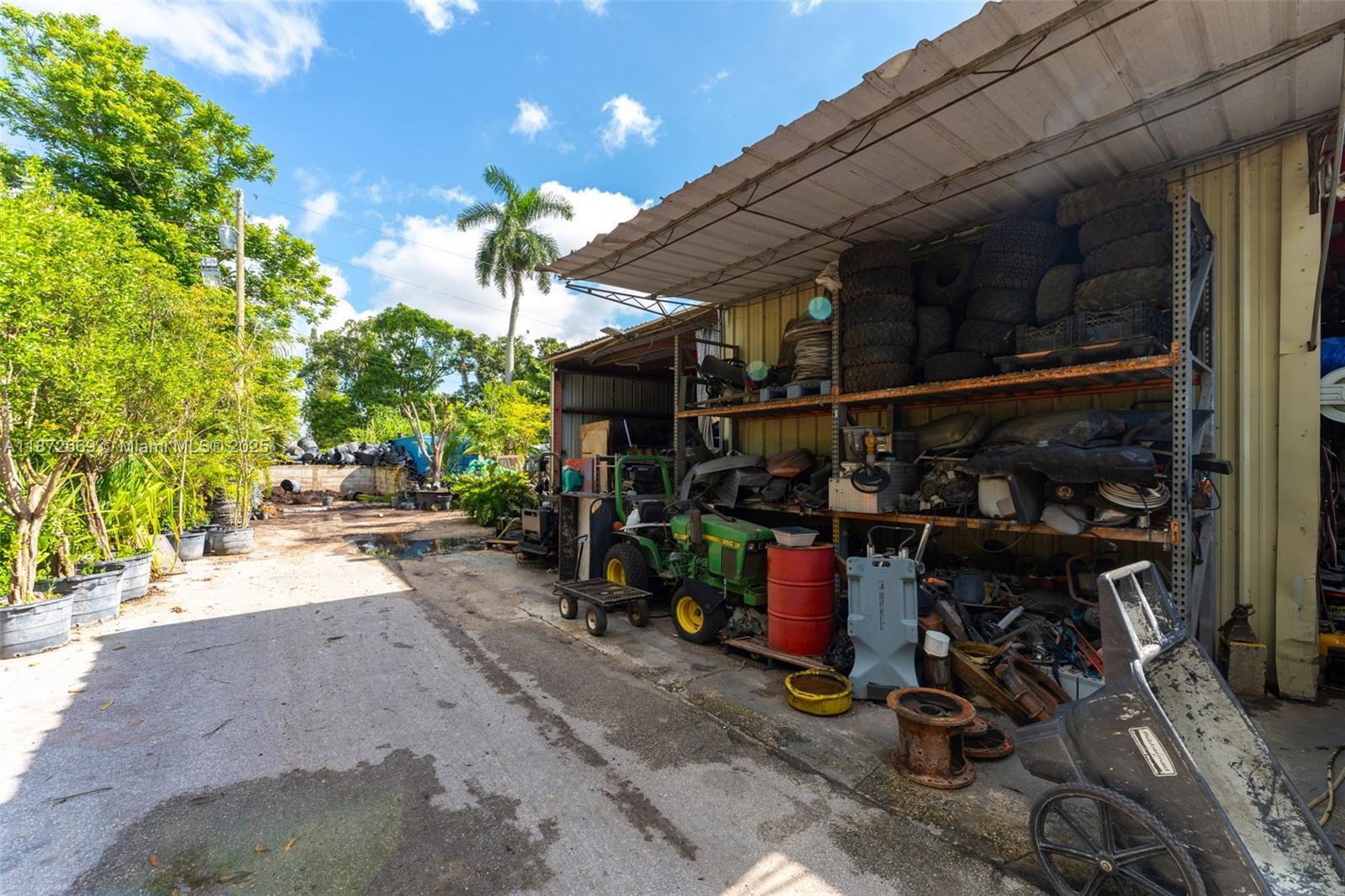 See details / sq. ft. $ 2025-09-04 0 Photo