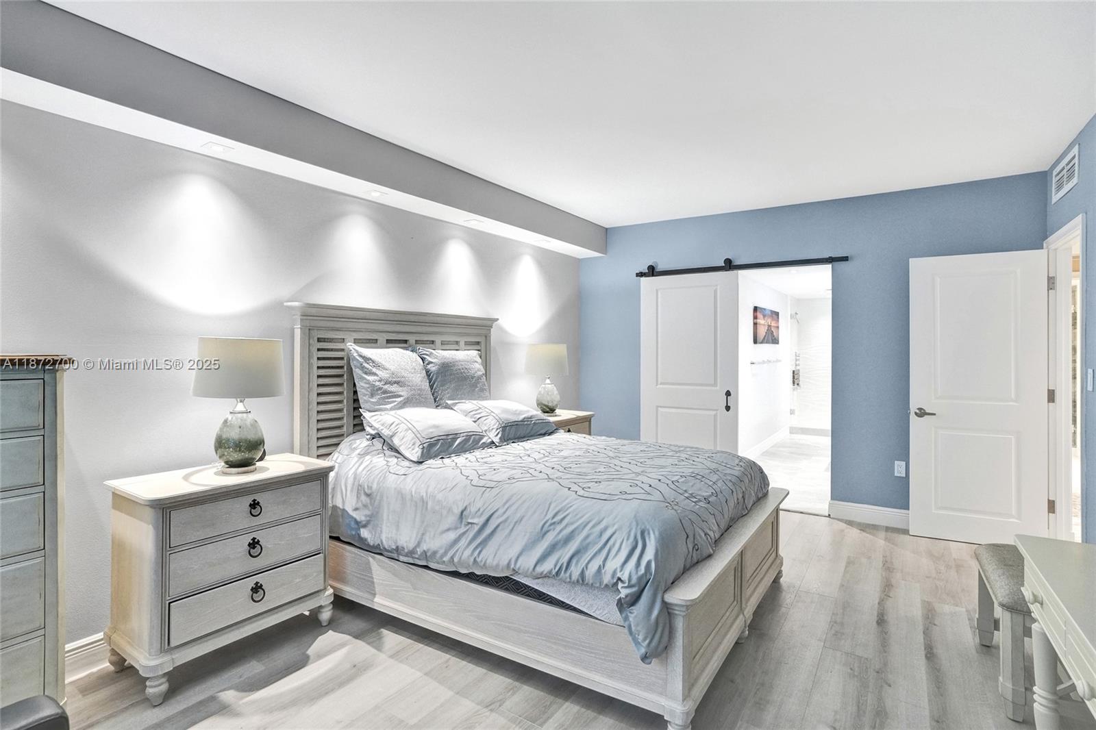 See details 1921 2 / 2 1350 sq. ft. $ 2025-09-04 0 Photo