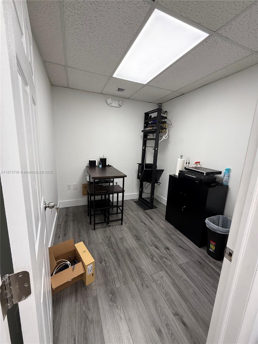 See details 3045 / sq. ft. $ 2025-09-04 0 Photo
