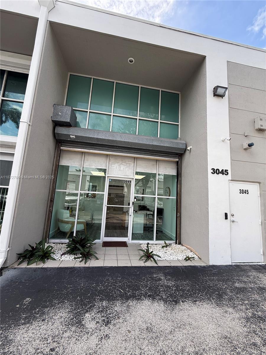 See details 3045 / sq. ft. $ 2025-09-04 0 Photo
