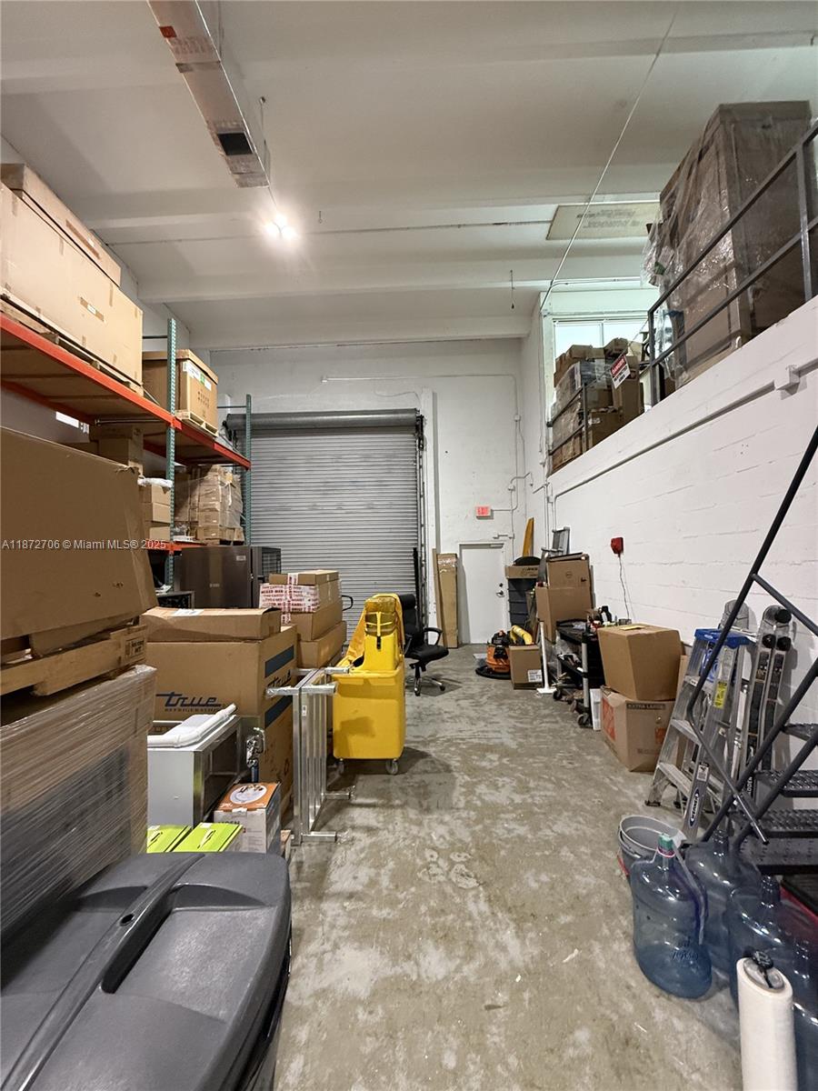 See details 3045 / sq. ft. $ 2025-09-04 0 Photo