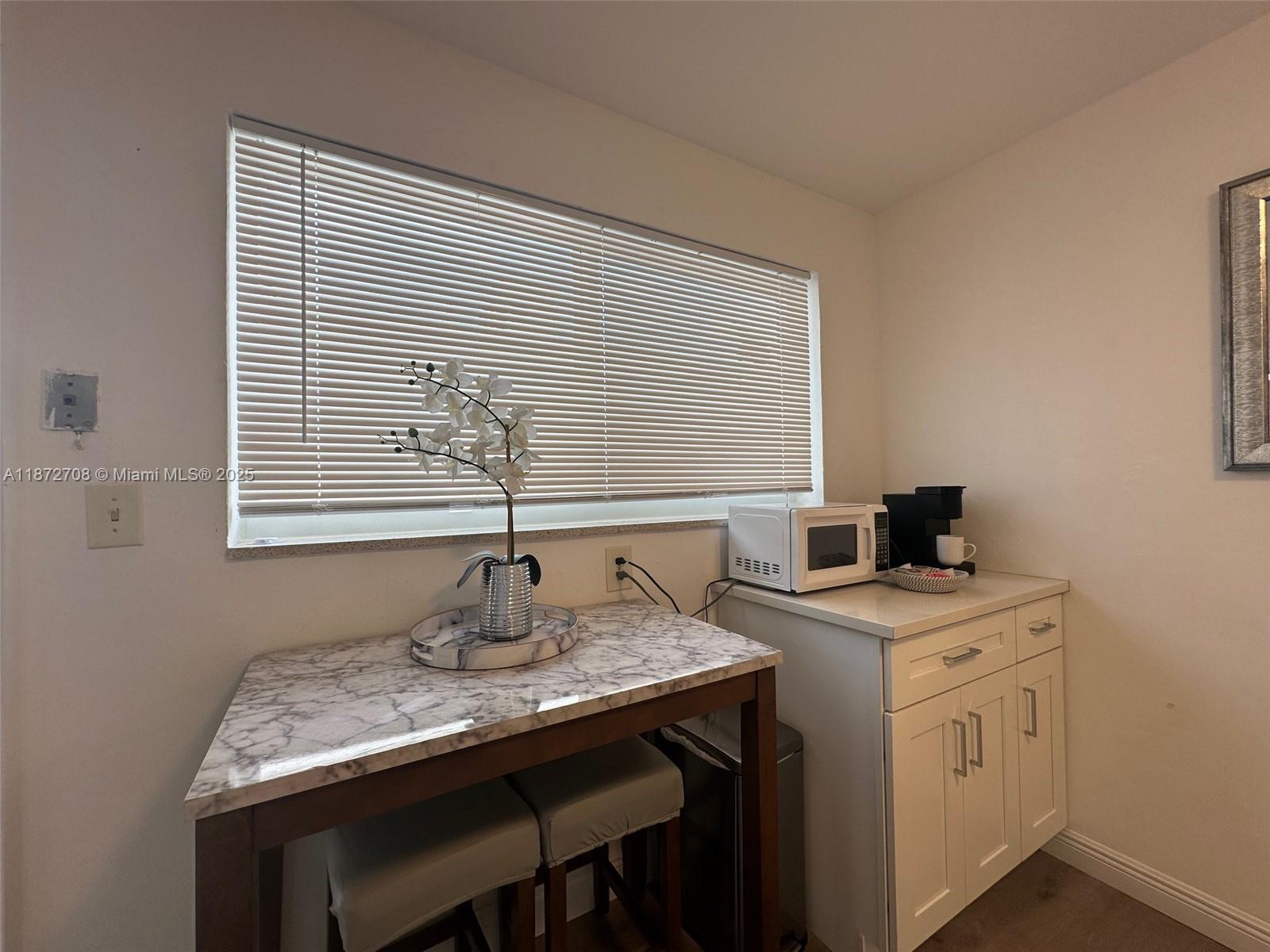   /  1046 sq. ft. $ 2025-09-04 0 Photo