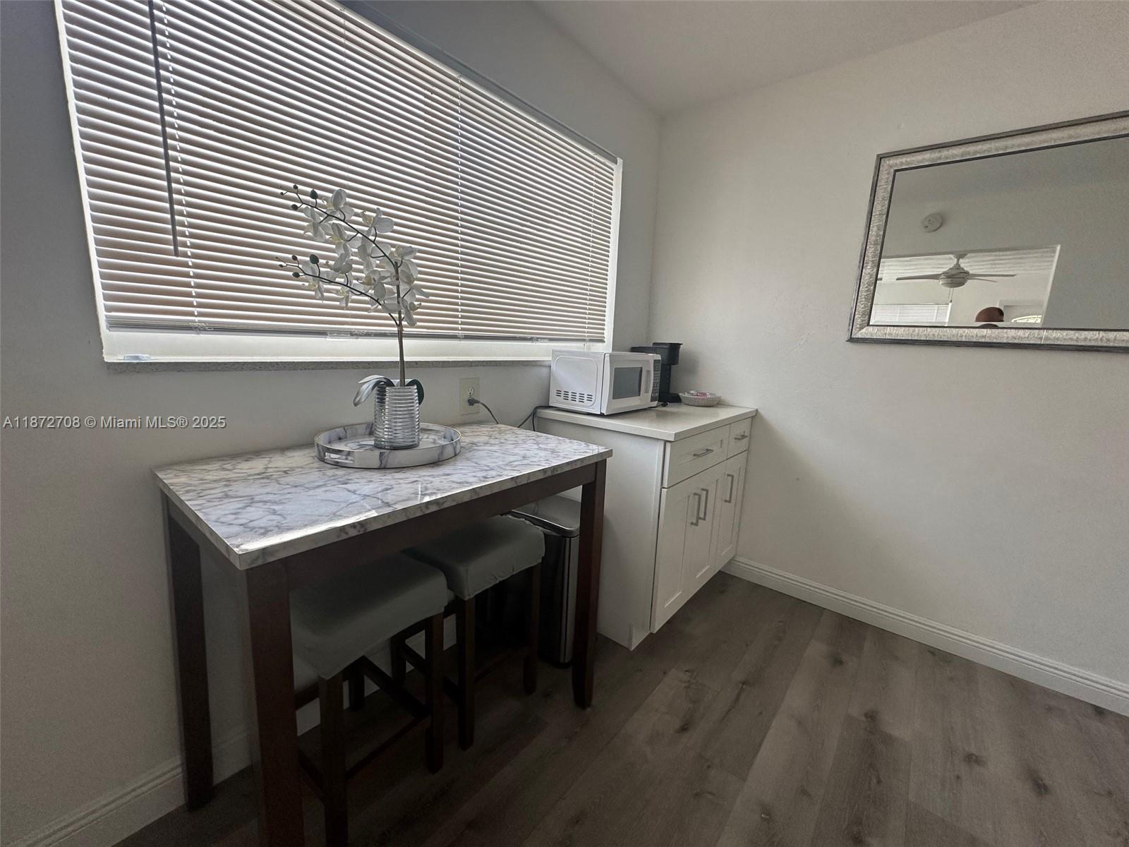   /  1046 sq. ft. $ 2025-09-04 0 Photo